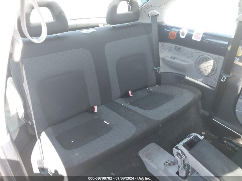 2001 Volkswagen New Beetle Gls VIN: 3VWCK21C41M444196 Lot: 39798782