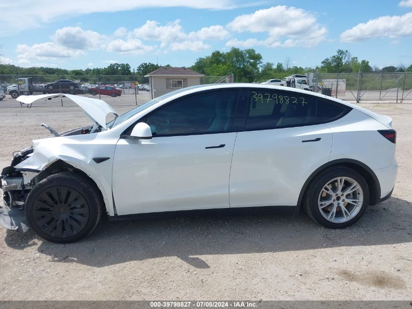 2023 Tesla Model Y VIN: 7SAYGDEE1PF622437 Lot: 39798827