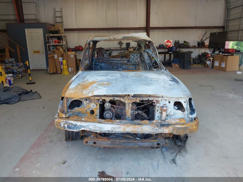 2004 Toyota Tacoma VIN: 5TEPM62N44Z360652 Lot: 39799084