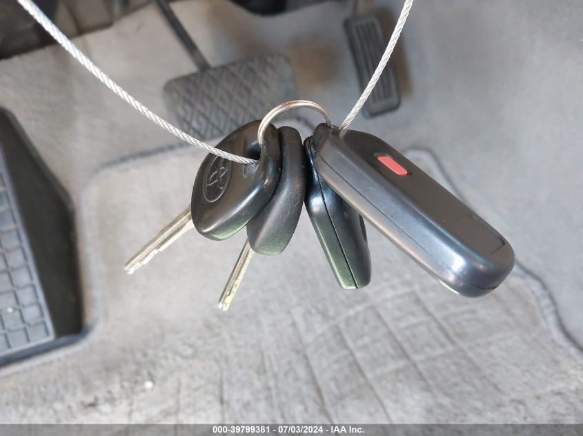 2008 Toyota Corolla Ce/Le/S VIN: 1NXBR32E88Z048483 Lot: 39799381