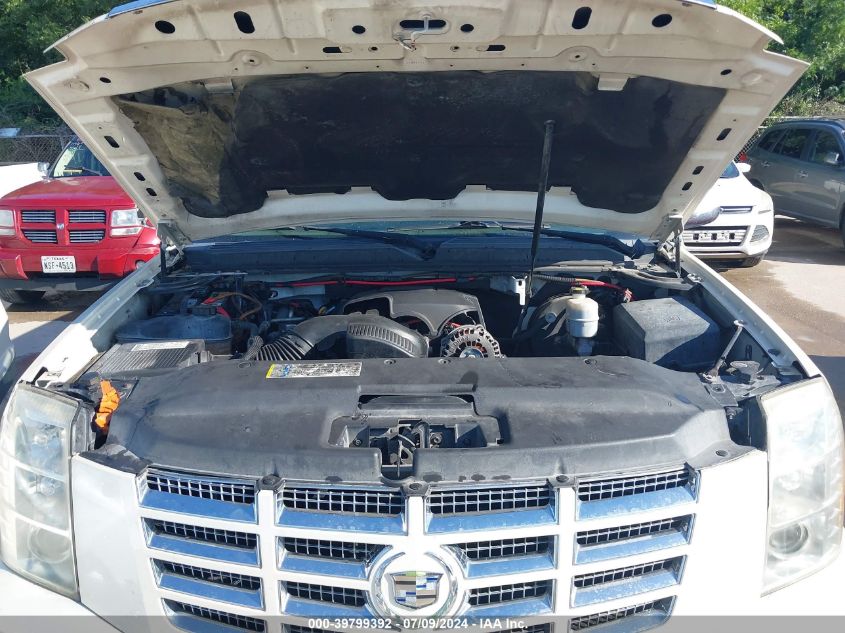 2008 Cadillac Escalade Standard VIN: 1GYEC63868R204823 Lot: 39799392