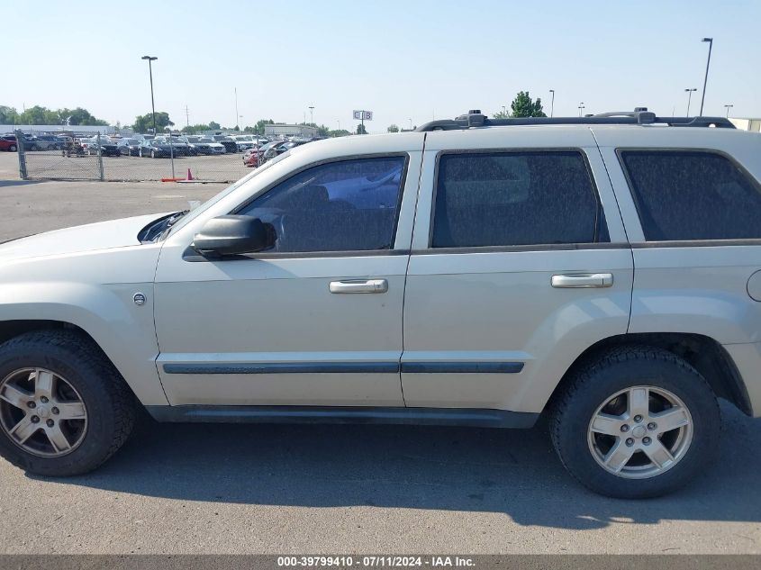 2007 Jeep Grand Cherokee Laredo VIN: 1J8HR48P57C700633 Lot: 39799410