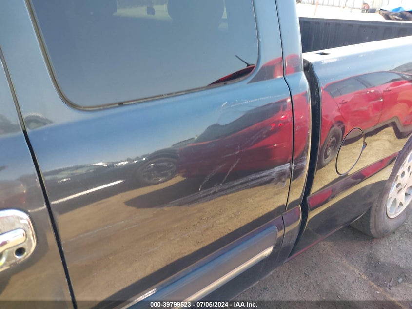 2004 Chevrolet Silverado 1500 Ls VIN: 2GCEC19T641399961 Lot: 39799523