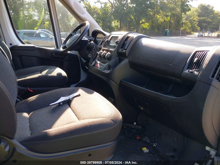 2018 Ram Promaster 2500 High Roof 136 Wb VIN: 3C6TRVCG4JE138679 Lot: 39799908