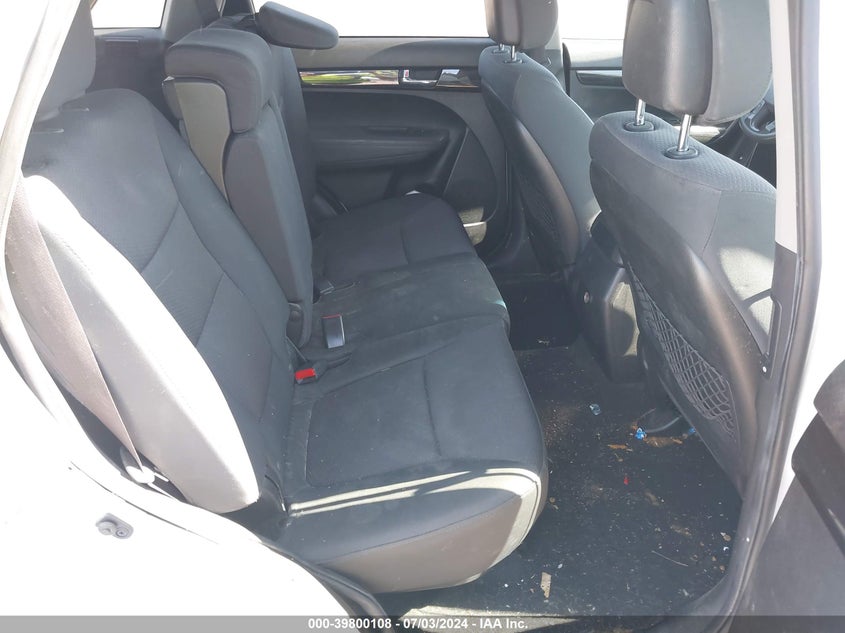 2011 Kia Sorento Lx V6 VIN: 5XYKT4A26BG158542 Lot: 39800108