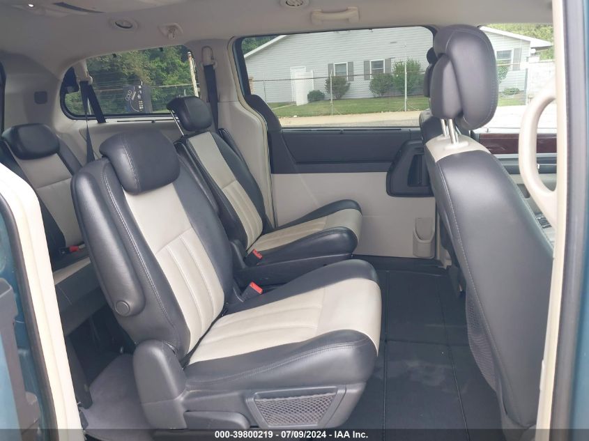 2010 Chrysler Town & Country Touring Plus VIN: 2A4RR8D13AR449656 Lot: 39800219