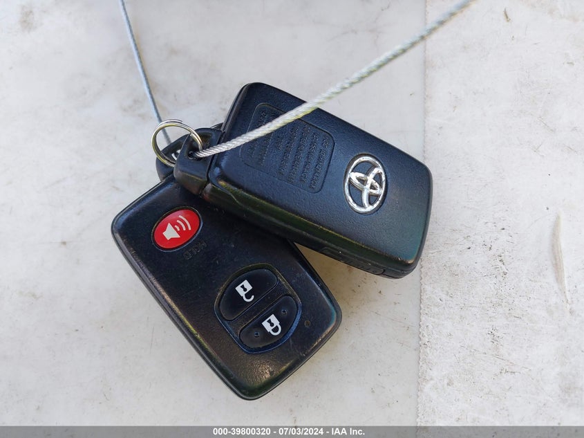 2013 TOYOTA PRIUS VIN: JTDKN3DU8D5538768