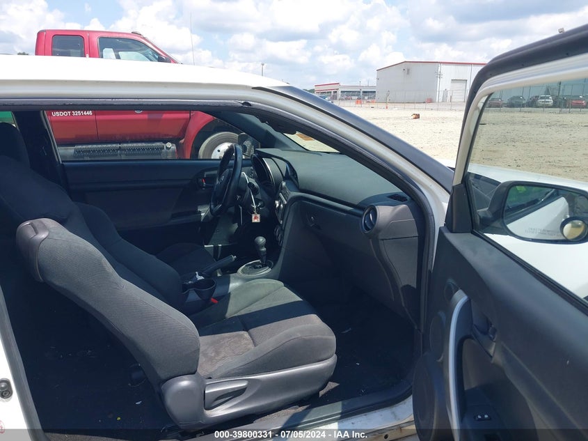 2011 Scion Tc VIN: JTKJF5C70B3018386 Lot: 39800331