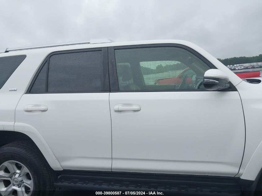 2015 Toyota 4Runner Sr5/Limited/Trail/Trd Pro VIN: JTEBU5JR7F521179 Lot: 39800587