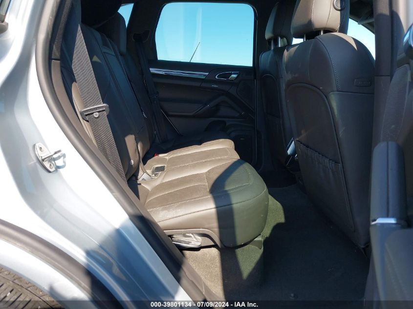 2017 Porsche Cayenne Platinum Edition VIN: WP1AA2A2XHKA88938 Lot: 39801134