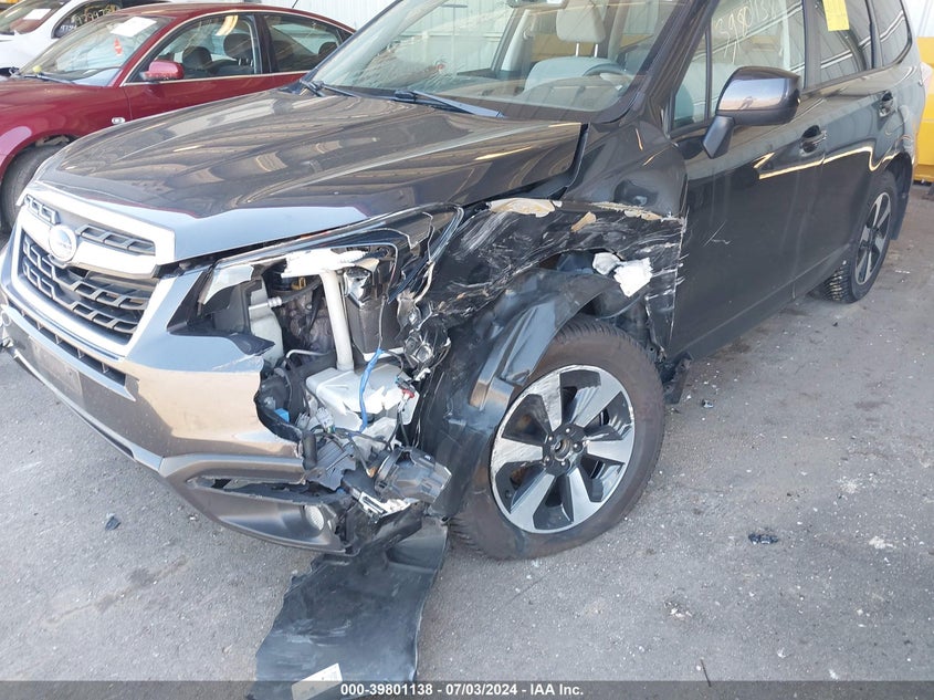 2018 Subaru Forester 2.5I Premium VIN: JF2SJAGC1JH596784 Lot: 39801138