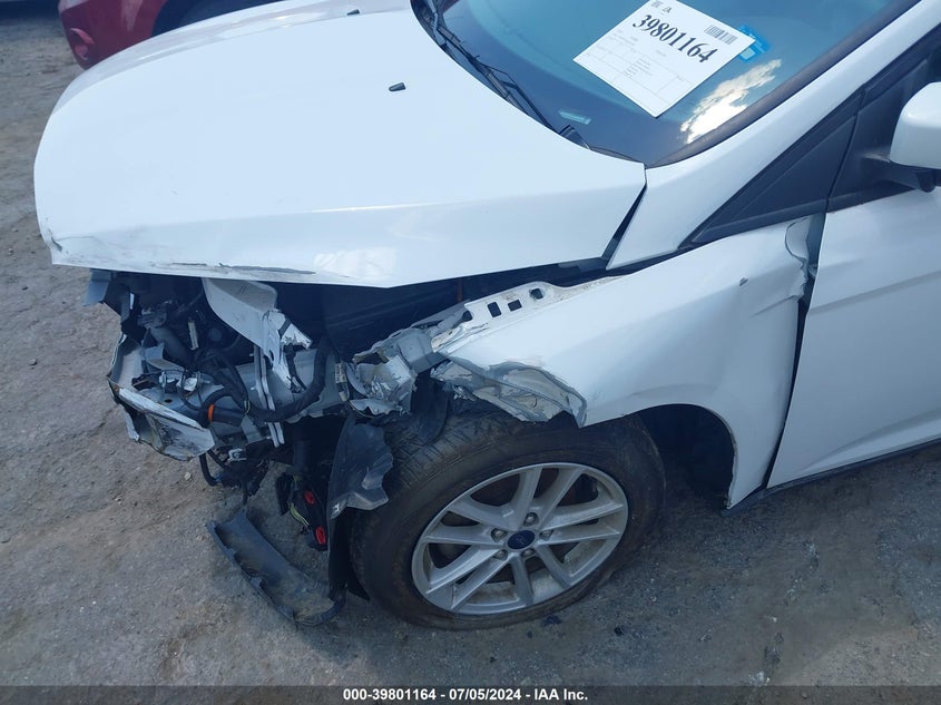 2018 Ford Focus Se VIN: 1FADP3F22JL262289 Lot: 39801164