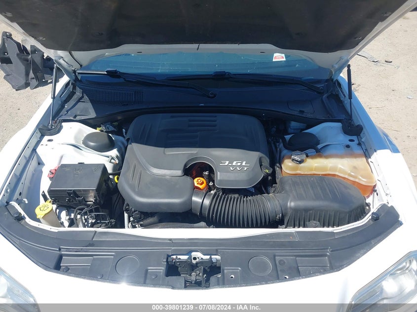 2011 Chrysler 300 Limited VIN: 2C3CA5CG8BH592444 Lot: 39801239