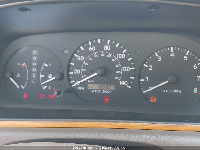 2000 Toyota Camry Le VIN: JT2BG28K4Y0381023 Lot: 39801354