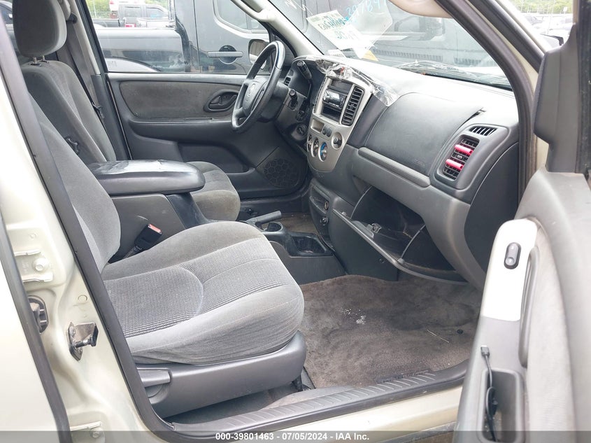 2004 Mazda Tribute Lx V6 VIN: 4F2YZ04164KM15863 Lot: 39801463