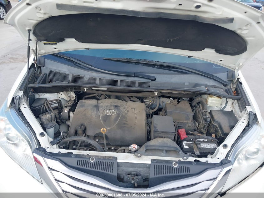 2017 Toyota Sienna Xle 8 Passenger VIN: 5TDYZ3DC6HS811048 Lot: 39801688