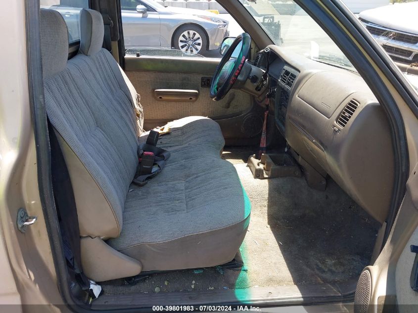 1998 Toyota Tacoma VIN: 4TANL42N1WZ007567 Lot: 39801983