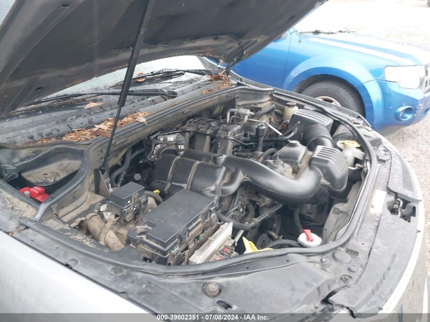 2011 Jeep Grand Cherokee Laredo VIN: 1J4RS4GG3BC746014 Lot: 39802351