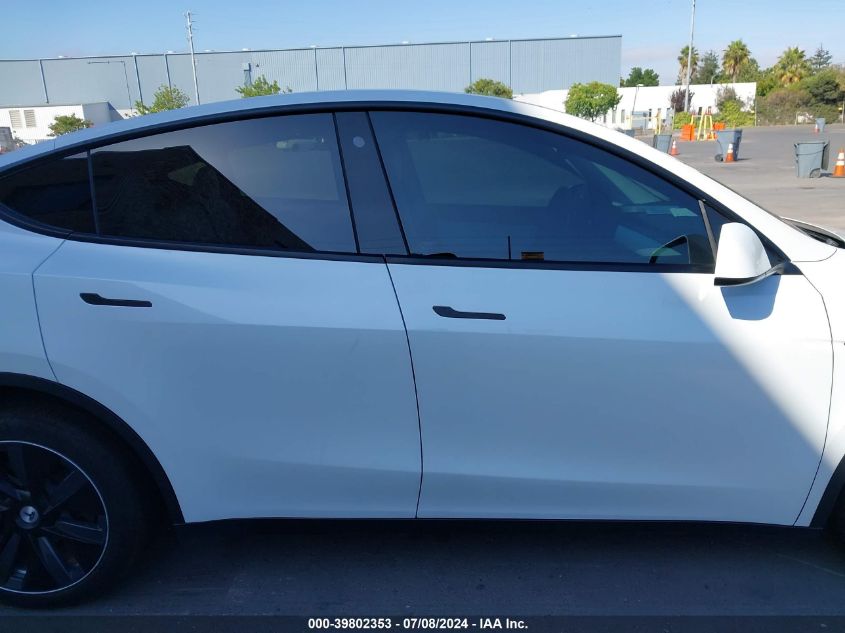 2021 Tesla Model Y Long Range Dual Motor All-Wheel Drive VIN: 5YJYGDEE2MF152086 Lot: 39802353