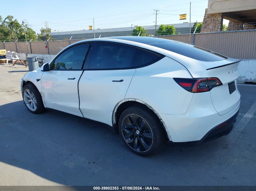 2021 Tesla Model Y Long Range Dual Motor All-Wheel Drive VIN: 5YJYGDEE2MF152086 Lot: 39802353