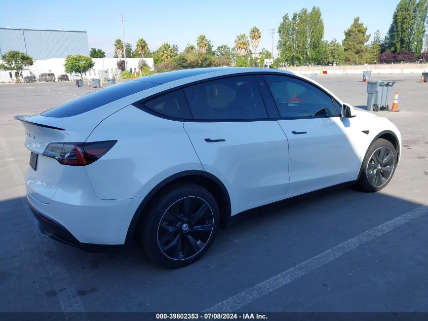 2021 Tesla Model Y Long Range Dual Motor All-Wheel Drive VIN: 5YJYGDEE2MF152086 Lot: 39802353