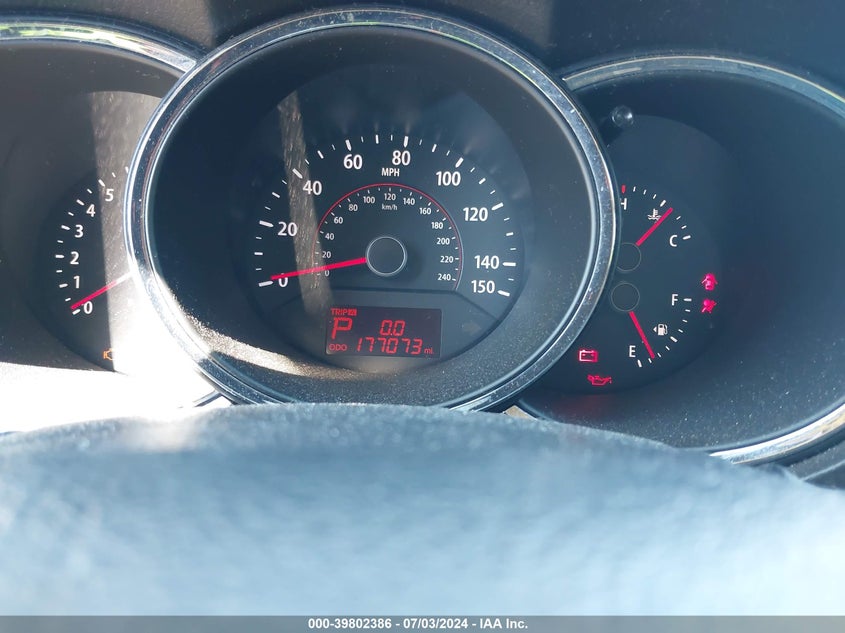 2011 Kia Sorento Lx V6 VIN: 5XYKTDA20BG115492 Lot: 39802386