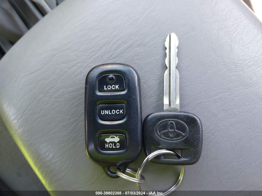 2005 Toyota Camry Le VIN: 4T1BE32K05U527560 Lot: 39802388