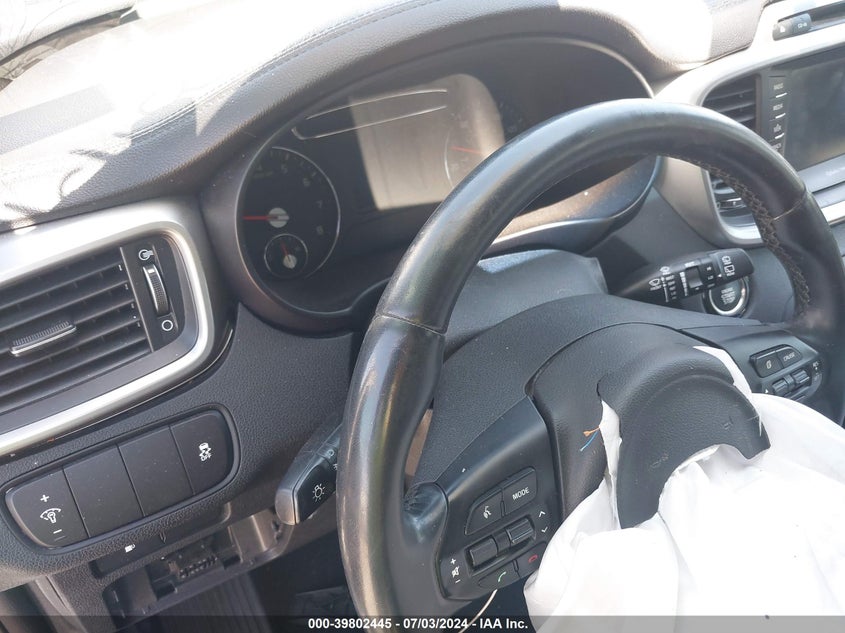 2017 Kia Sorento 2.4L Lx VIN: 5XYPG4A37HG285747 Lot: 39802445