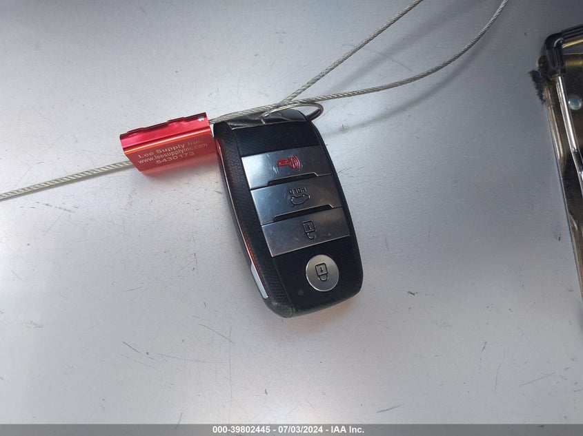 2017 Kia Sorento 2.4L Lx VIN: 5XYPG4A37HG285747 Lot: 39802445