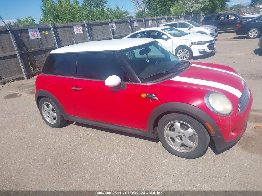 2008 Mini Cooper VIN: WMWMF33568TU68900 Lot: 39802511