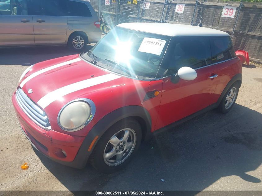 2008 Mini Cooper VIN: WMWMF33568TU68900 Lot: 39802511