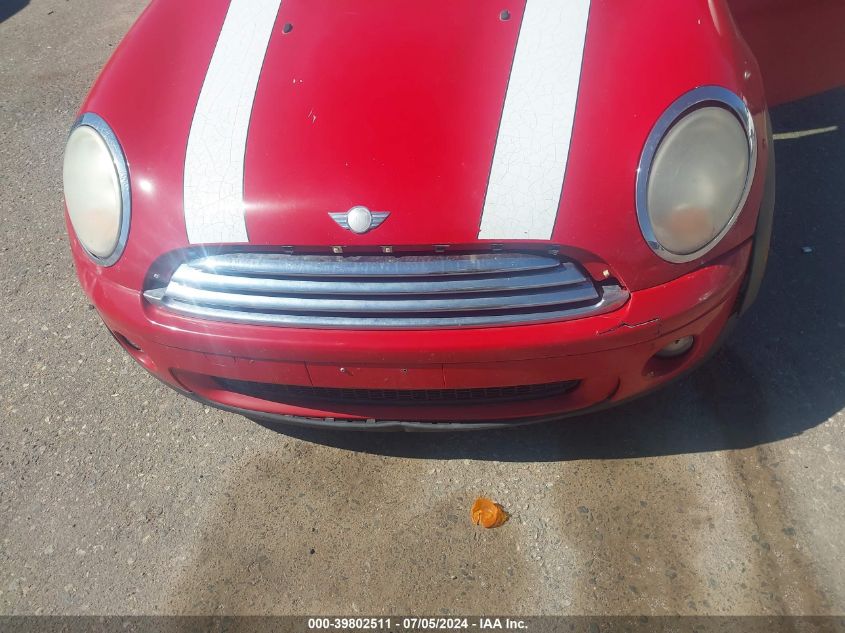 2008 Mini Cooper VIN: WMWMF33568TU68900 Lot: 39802511