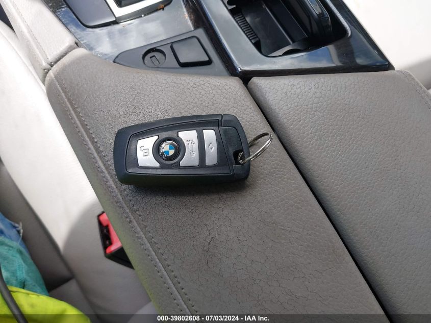 2011 BMW 528I VIN: WBAFR1C58BDS35221 Lot: 39802608