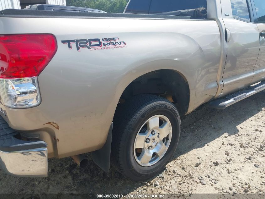 2008 Toyota Tundra Sr5 5.7L V8 VIN: 5TBBV54198S521178 Lot: 39802810