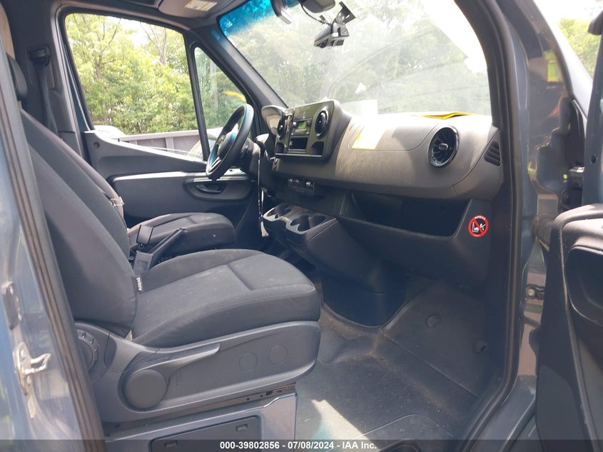 2019 Mercedes-Benz Sprinter 2500 High Roof V6 VIN: WD4PF1CD2KP136986 Lot: 39802856