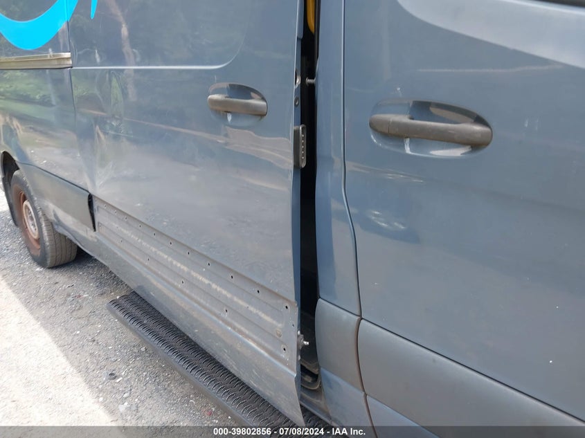 VIN WD4PF1CD2KP136986 2019 MERCEDES-BENZ SPRINTER 2500 HIGH ROOF V6