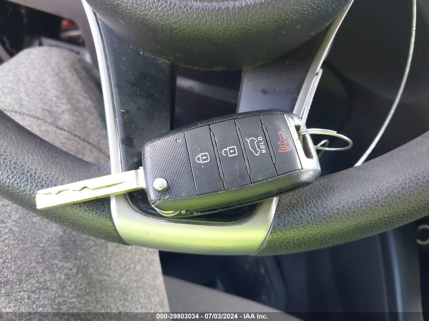 2017 Kia Sorento 3.3L Lx VIN: 5XYPGDA51HG248016 Lot: 39803034