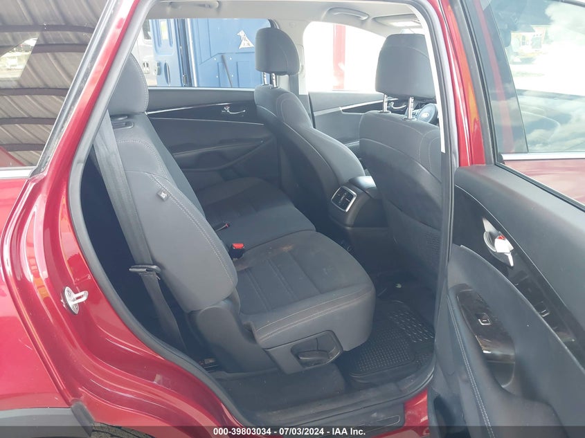 2017 Kia Sorento 3.3L Lx VIN: 5XYPGDA51HG248016 Lot: 39803034