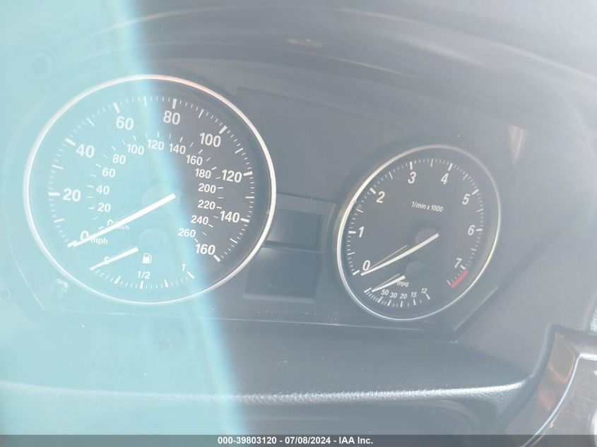 2009 BMW 328I VIN: WBAPH77579NM46001 Lot: 39803120