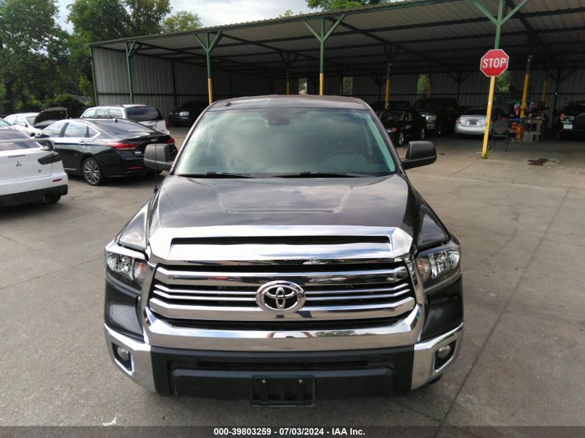 2018 Toyota Tundra Crewmax Sr5 VIN: 5TFDW5F16JX743400 Lot: 39803259