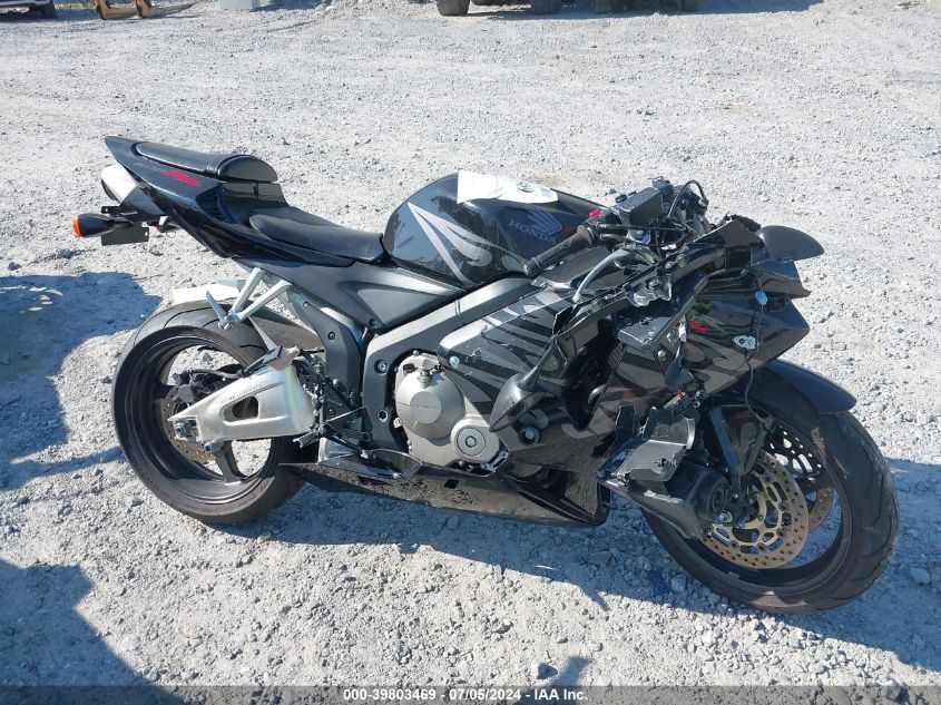 2005 Honda Cbr600 Rr VIN: JH2PC37065M210011 Lot: 39803469