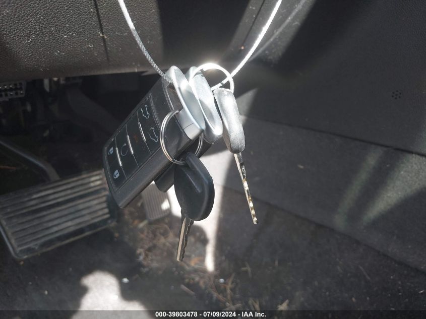 2011 Cadillac Escalade Luxury VIN: 1GYS4BEF6BR100781 Lot: 39803478