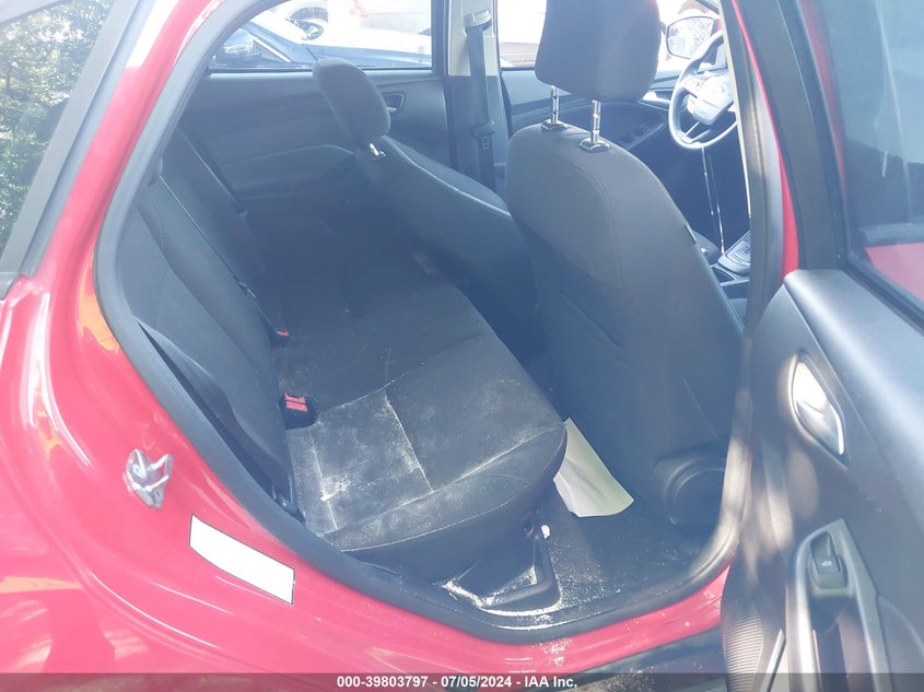 2016 Ford Focus Se VIN: 1FADP3F27GL235677 Lot: 39803797