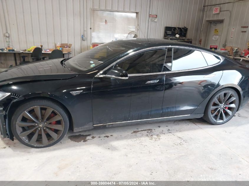 2015 Tesla Model S 70D/85D/P85D VIN: 5YJSA1H2XFFP75160 Lot: 39804474