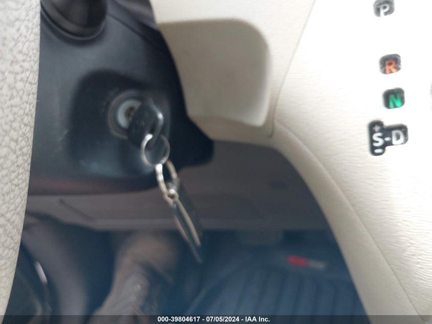 2011 Toyota Sienna Le V6 VIN: 5TDKK3DCXBS038540 Lot: 39804617