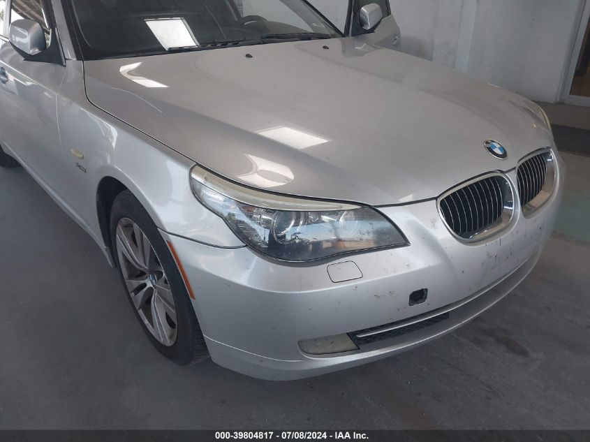 2010 BMW 528I xDrive VIN: WBANV1C54AC389033 Lot: 39804817