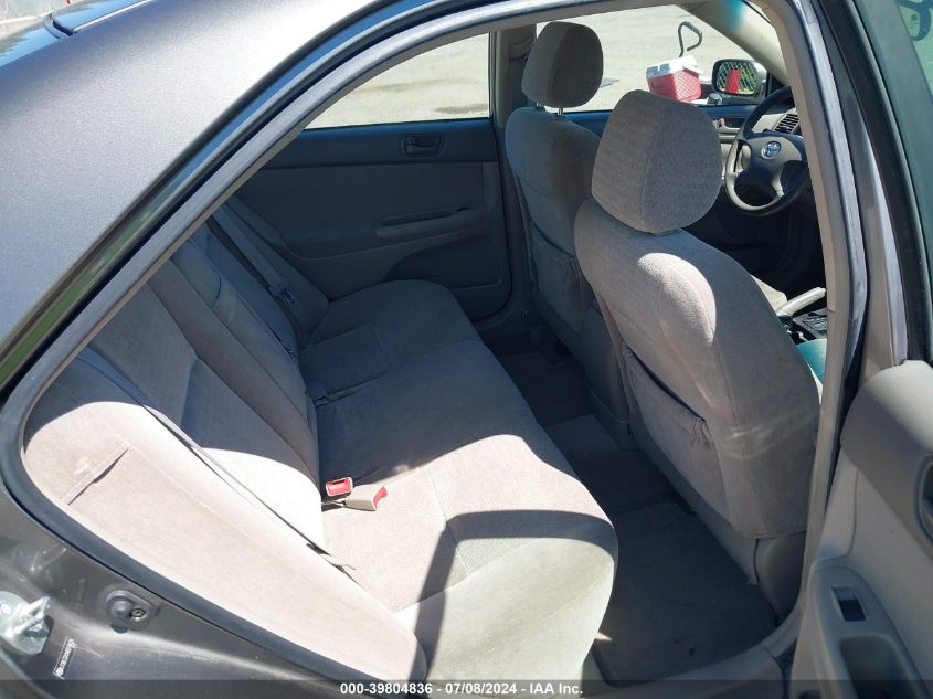 2004 Toyota Camry Le VIN: JTDBE32KX40274435 Lot: 39804836