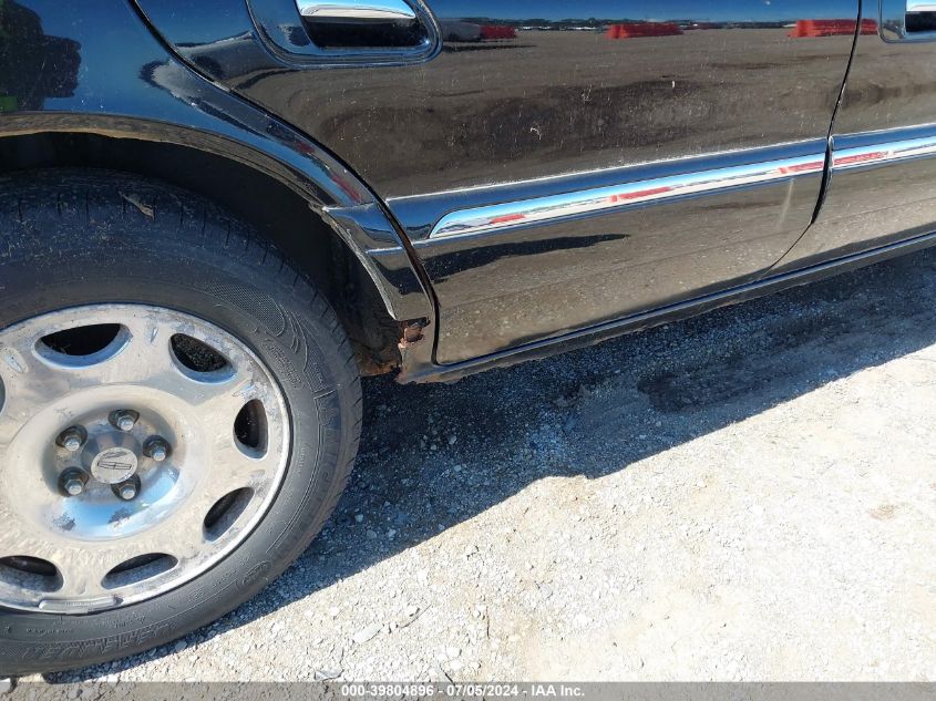 2000 Lincoln Continental VIN: 1LNHM97VXYY785715 Lot: 39804896