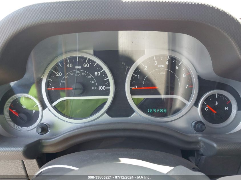 2008 Jeep Wrangler Sahara VIN: 1J8FA54118L567148 Lot: 39805221