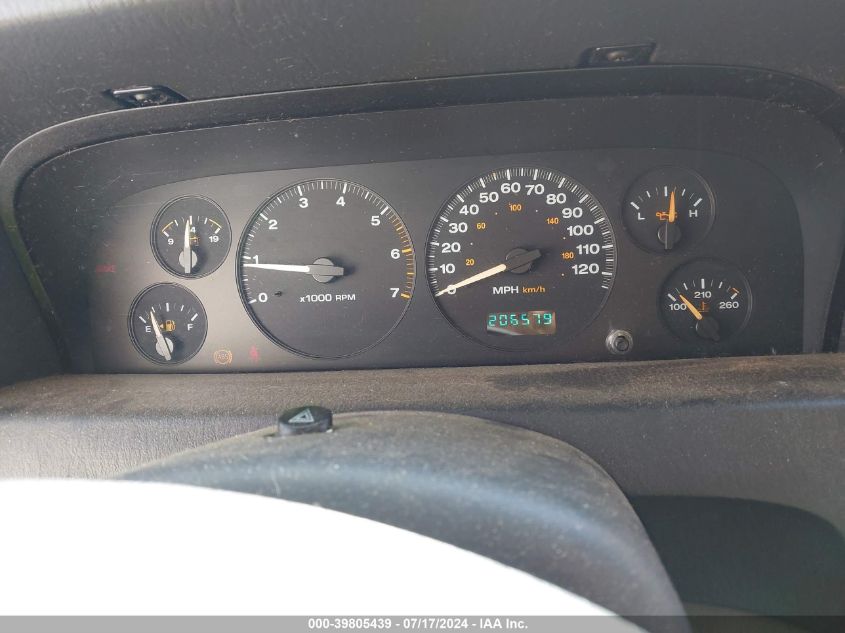 2004 Jeep Grand Cherokee Laredo VIN: 1J4GW48S24C160776 Lot: 39805439